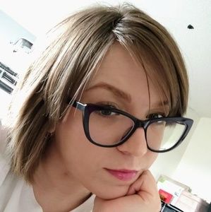 Meet your Posher, Philicia